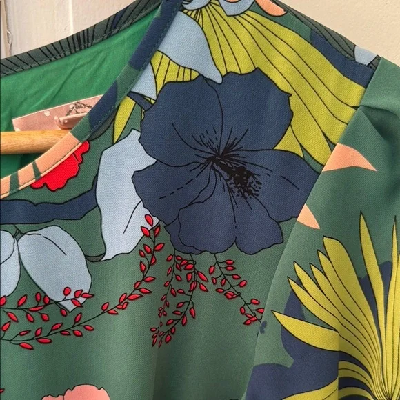 Floral Green Maxi Dress - Picture 12 of 13